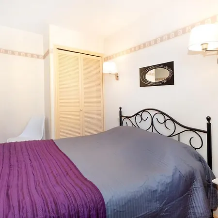 De La Commanderie Hotel 2*