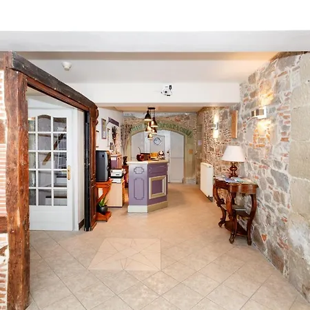 De La Commanderie Hotel 2*